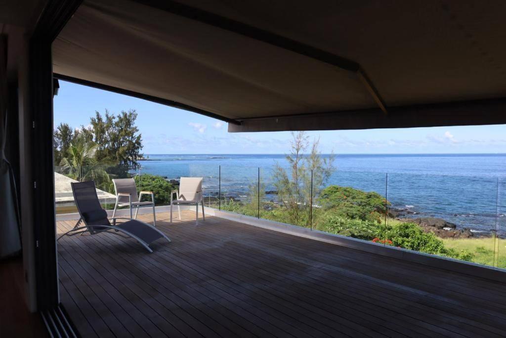 Oceans Luxury Oceanfront Apart Sunset View With Pool Διαμέρισμα Flic-en-Flacq Εξωτερικό φωτογραφία